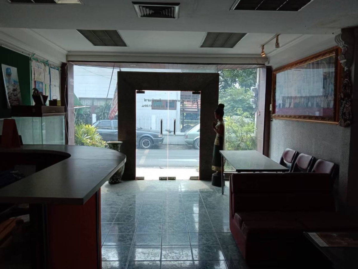 รูป ให้เช่าโฮมออฟฟิศ นาคนิวาส2 6 ห้องทำงาน 3 ห้องน้ำ เฟอร์นิเจอร์สำนักงานพร้อม 240 ตรม กว้าง4.6*16 เมตร จดทะเบียนบริษัทได้ - รูปที่ 4/15