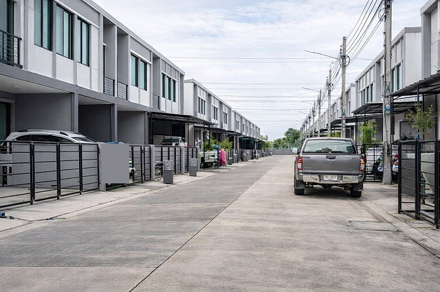 รูป ทาวน์โฮม 2 ชั้นให้เช่า 3 นอน สะพานพระราม4 2.97กม. 2 น้ำ ชัยพฤกษ์-แจ้งวัฒนะ ใกล้ตลาดสมบัติบุรี 2.9 กม. - รูปที่ 1/8
