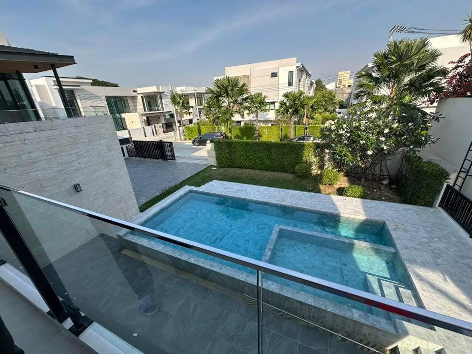 รูป ขายบ้านพูลวิลล่า ในโครงการ The Master เอกมัย-รามอินทรา สังคมคุณภาพระดับ Elite ตกแต่งบิวท์อินพรีเมียมทั้งหลัง ไม่เคยเข้าอยู่-SW003547 - รูปที่ 8/10