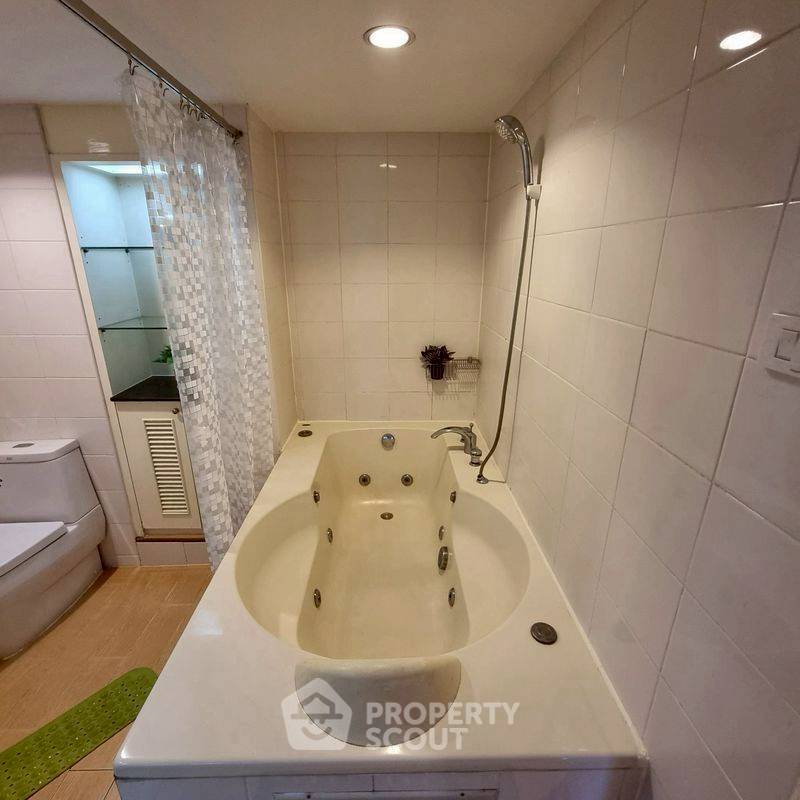รูป คอนโด 2-ห้องนอน ที่ ศุภาลัย เพลส สุขุมวิท 39 ใกล้ BTS พร้อมพงษ์ (ID 2737799) - รูปที่ 11/17
