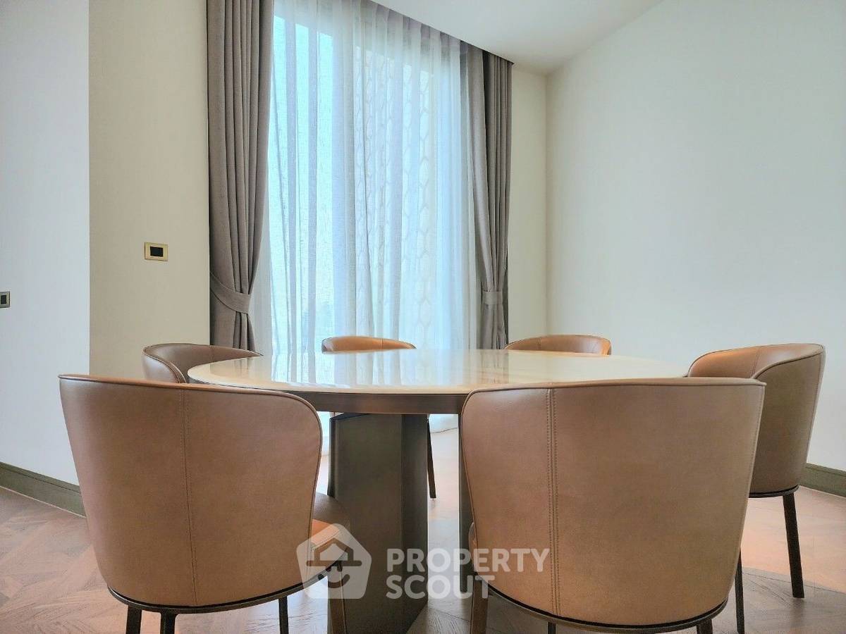 รูป คอนโด 3-ห้องนอน ที่ เดอะ เรสซิเดนซ์ แอท แมนดาริน โอเรียนเต็ล กรุงเทพฯ ใกล้ BTS สะพานตากสิน (ID 2723548) - รูปที่ 2/3