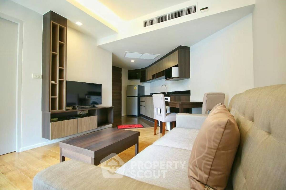 รูป คอนโด 1-ห้องนอน ที่ โฟคัส แอท เพลินจิต ใกล้ BTS นานา (ID 1541867) - รูปที่ 1/9