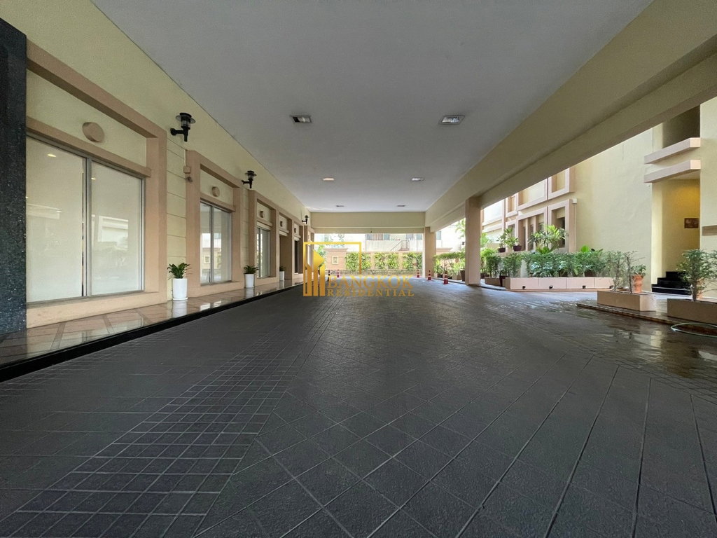 รูป Beautiful 3 Bedroom Apartment For Rent in Asoke Area - BR7060SA - รูปที่ 51/52