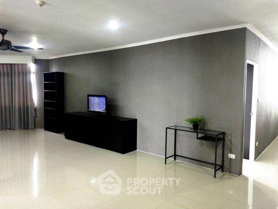 รูป คอนโด 3-ห้องนอน ที่ เดอะ วอเตอร์ฟอร์ด พาร์ค สุขุมวิท 53 คอนโดมิเนียม ใกล้ BTS ทองหล่อ (ID 2744716) - รูปที่ 2/21