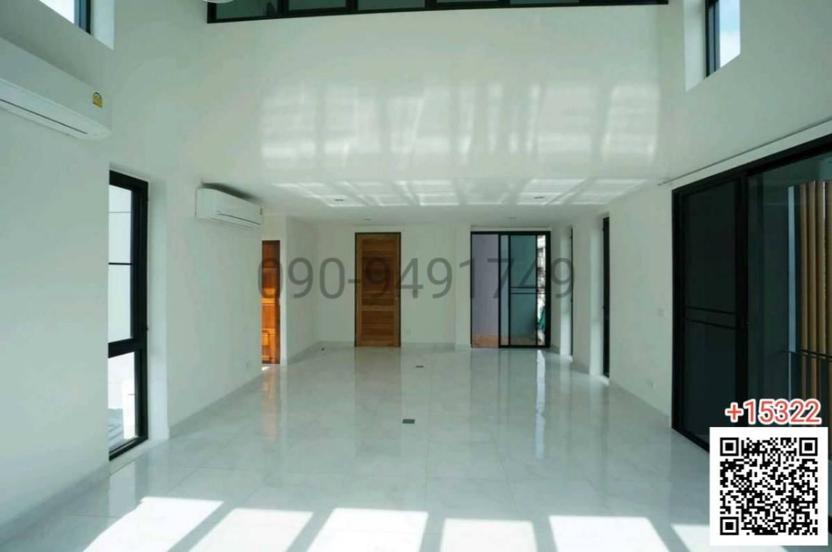 รูป เช่า บ้านแฝด 4 ชั้น ซอยรัชดา 32 ใกล้รถไฟฟ้าใต้ดิน - รูปที่ 2/6