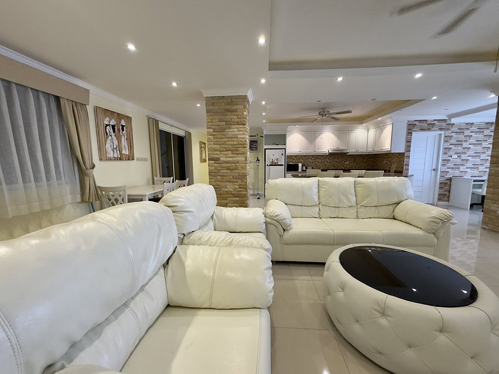 รูป 2 Bedroom Condo for Sale at Pattaya Rungfah in Central Pattaya - รูปที่ 1/11