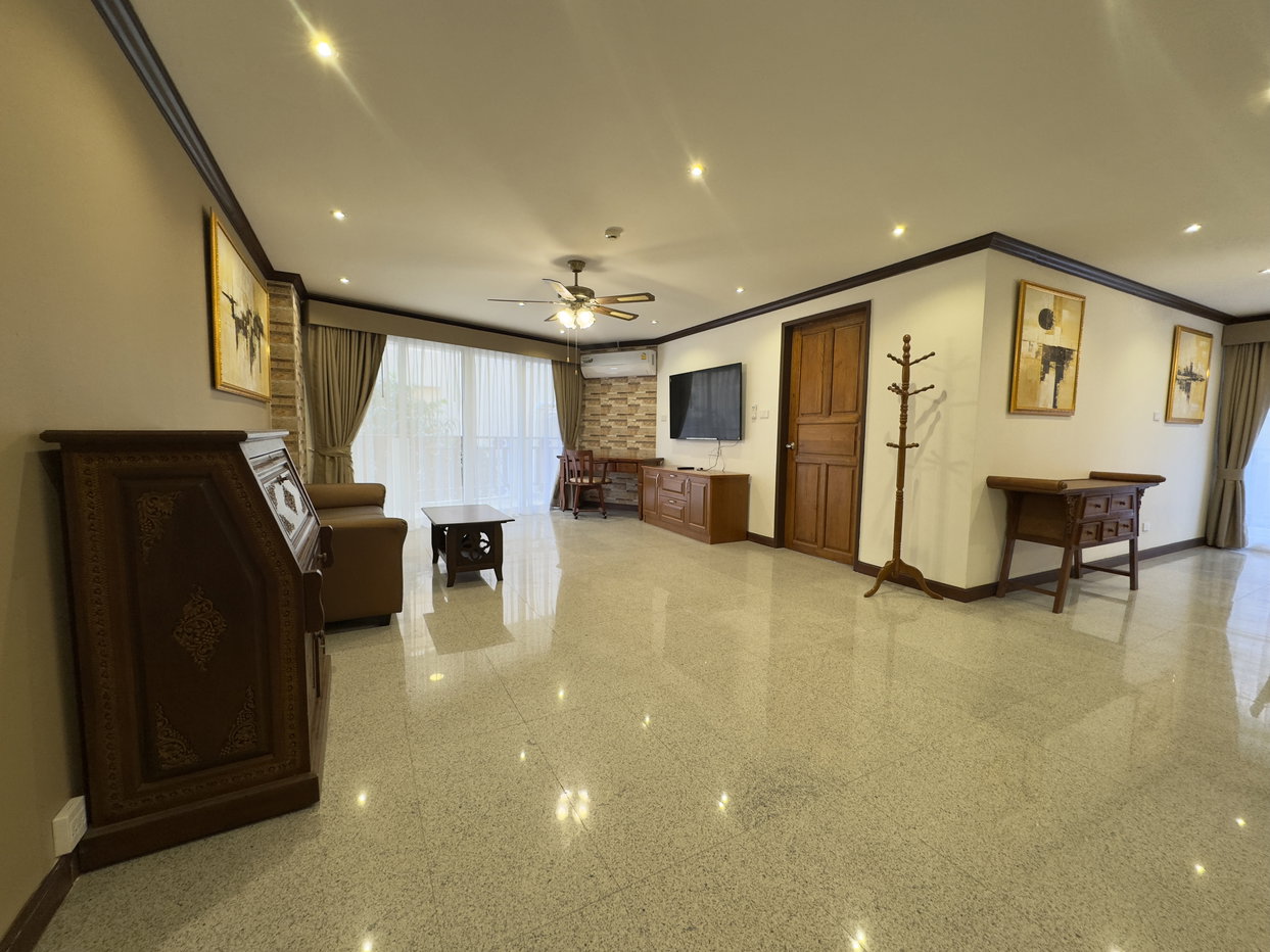 รูป 2 Bed Condo for Rent at Royal Hill Resort in Thappraya Pattaya - รูปที่ 2/23