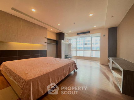 รูปภาพ 2-BR Condo at The Trendy Condominium near BTS Nana (ID 2720316)