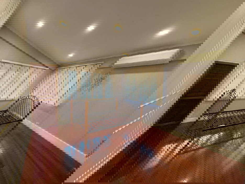 รูป 🏡 ให้เช่าบ้าน ดีไซน์คลาสสิก พร้อมสระว่ายน้ำและสวนกว้าง 📍 ทำเลพระราม 9 ซอยศูนย์วิจัย ** NO CO-AGENT ** - รูปที่ 13/20