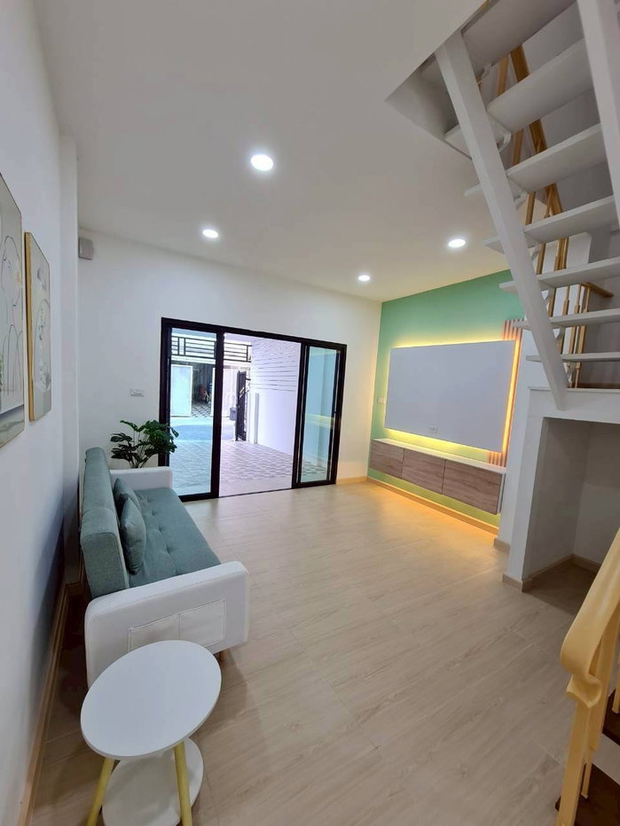 รูป R100 🏡 ขายด่วน ทาวน์เฮ้าส์ 3 ชั้น โซนสุทธิสาร–รัชดา ใกล้ MRT สุทธิสาร  เดินทางเข้าเมืองง่ายมาก เพียง 5.69 ล้านบาทเท่านั้น - รูปที่ 11/14