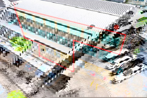 มีลิฟต์ ชั้น1-3 ใกล้แม็คโคร คลองหลวง 400ม. ตลาดไอยรา 600ม. โชว์รูม อาคารให้เช่า 3 นอน 5 น้ำอาคาร 4 ชั้น 113 ตร.ว. 453 ตร.ม. ตลาดไท 900 ม.