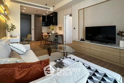 1-BR Condo at Muniq Langsuan near BTS Ratchadamri (ID 2735906)