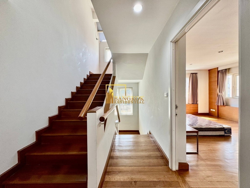 picture Expansive 4 Bedroom House With Pool Access in Ekkamai - BR28090SH - 19/32