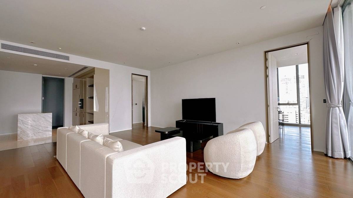 picture 15th-Floor 3-BR 180 Sqm At KRAAM Sukhumvit 26, BTS Phrom Phong (ID 2743498) - 2/10