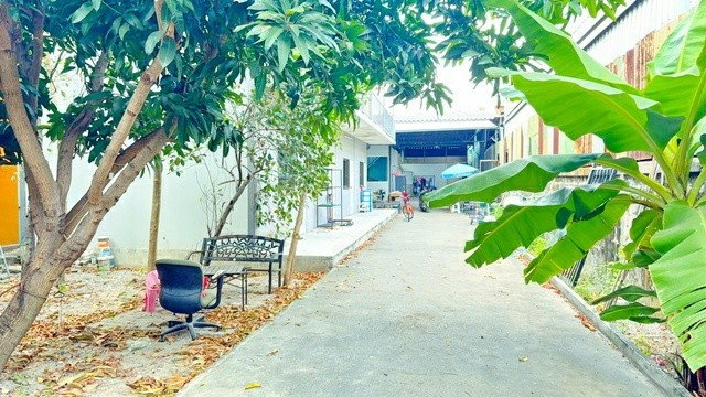 รูป เกือบ 1ไร่ 378 ตร.ว. โกดัง 1500 ตร.ม. รพ.บางปะกอก 9 700 ม. สุขสวัสดิ์8-18 พื้นที่ให้เช่า พร้อมอาคาร 2 ชั้น 16 นอน 16 น้ำ - รูปที่ 5/8