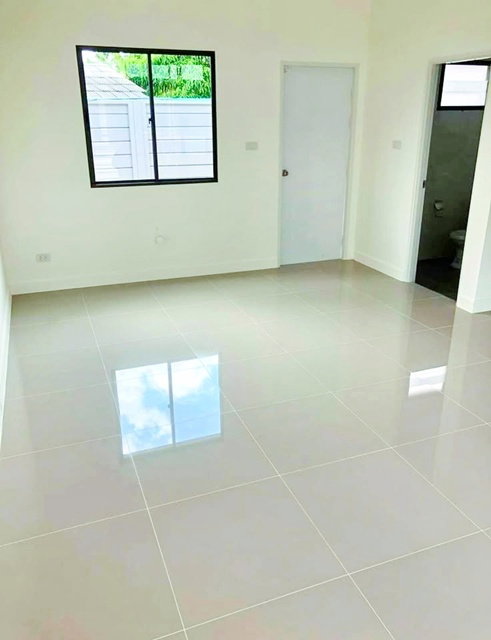 รูป ใกล้ตลาดสมบัติบุรี 2.9 กม.สะพานพระราม4 2.97กม. ชัยพฤกษ์-แจ้งวัฒนะ ทาวน์โฮม 2 ชั้นให้เช่า 3 นอน 2 น้ำ - รูปที่ 6/8