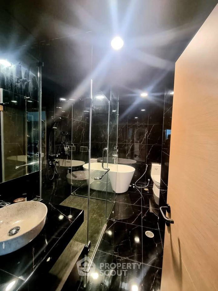 รูป คอนโด 1-ห้องนอน ที่ โฟร์ วิงส์ เรสสิเด้นส์ ใน หัวหมาก (ID 2746149) - รูปที่ 12/13