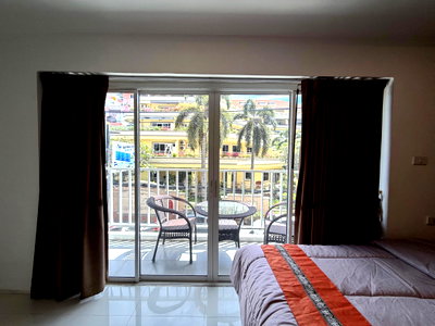 Condos for rent : 1 Bed Condo for Rent at New Nordic Suites 2 in Pratumnak Hill