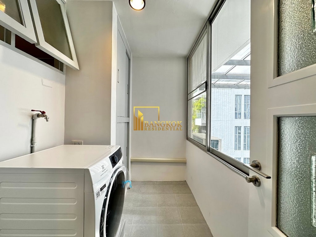 รูป Modern 3 Bedroom Apartment in Phrom Phong Area - BR21080AP - รูปที่ 23/35