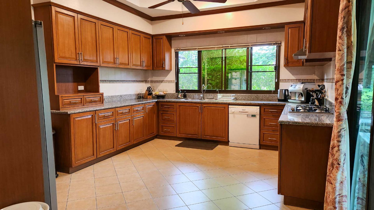 รูป พูลวิลล่า 5 ห้องนอนที่น่าจดจำ พร้อมสวนขนาดใหญ่ในดอยสะเก็ด - รูปที่ 8/48