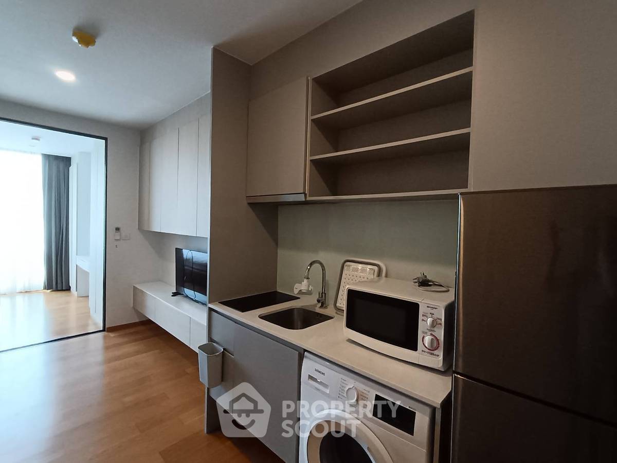 รูป คอนโด สตูดิโอ ที่ โนเบิล รีโว สีลม ใกล้ BTS สุรศักดิ์ (ID 2745456) - รูปที่ 1/13