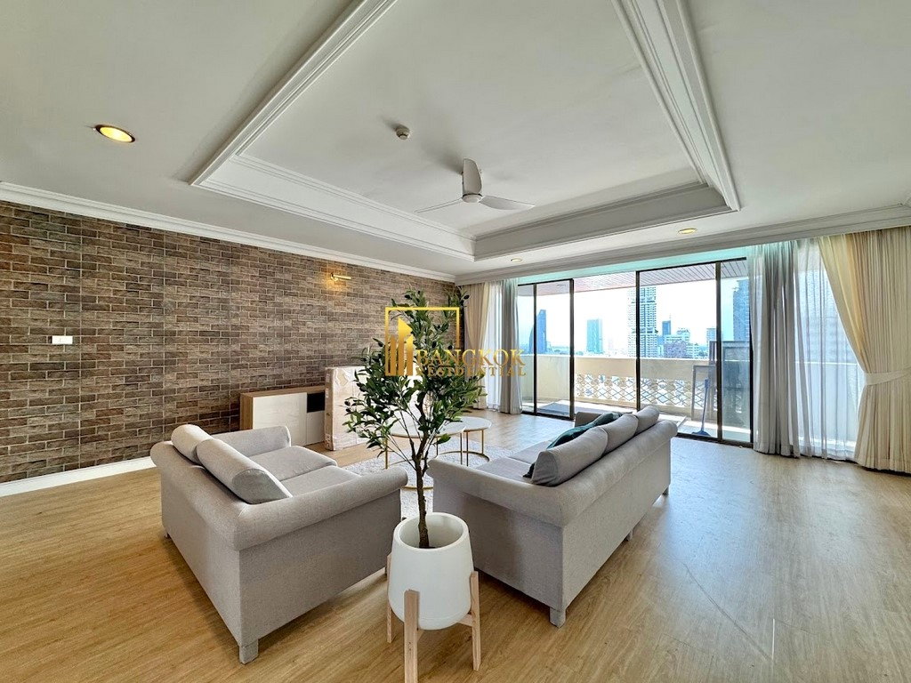 รูป Renovated 3 Bed Apartment in Phrom Phong Area - BR21169CD - รูปที่ 2/41
