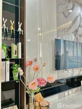 Arom Wongamart 6119591