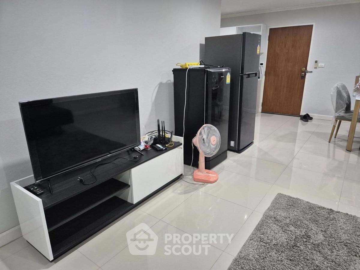 รูป คอนโด 1-ห้องนอน ที่ สุขุมวิท สวีท คอนโดมิเนียม ใกล้ BTS นานา (ID 2744283) - รูปที่ 1/7