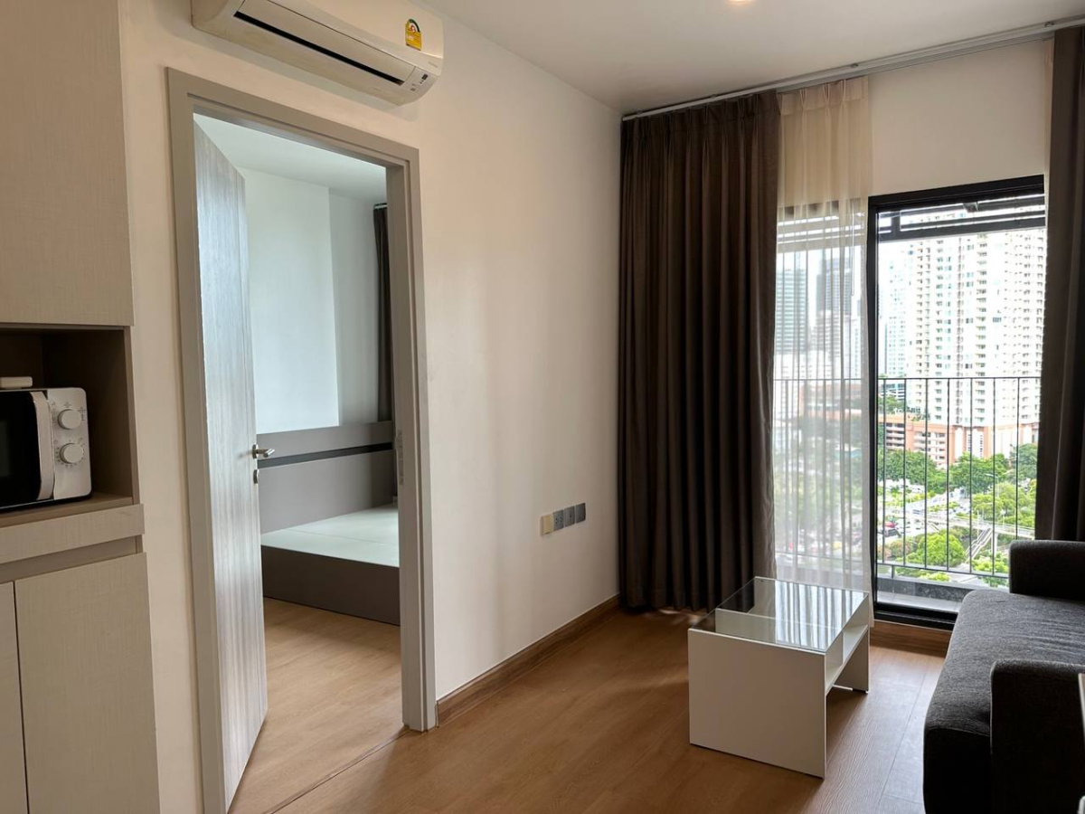 รูป Knightsbridge Prime Sathorn【𝐒𝐄𝐋𝐋 & 𝐑𝐄𝐍𝐓】🔥ห้องโทนหรูเรียบ เท่แบบโมเดิร์น ดูแพงทุกมุม🔥 ติดต่อไลน์ไอดี: @hacondo - รูปที่ 3/10