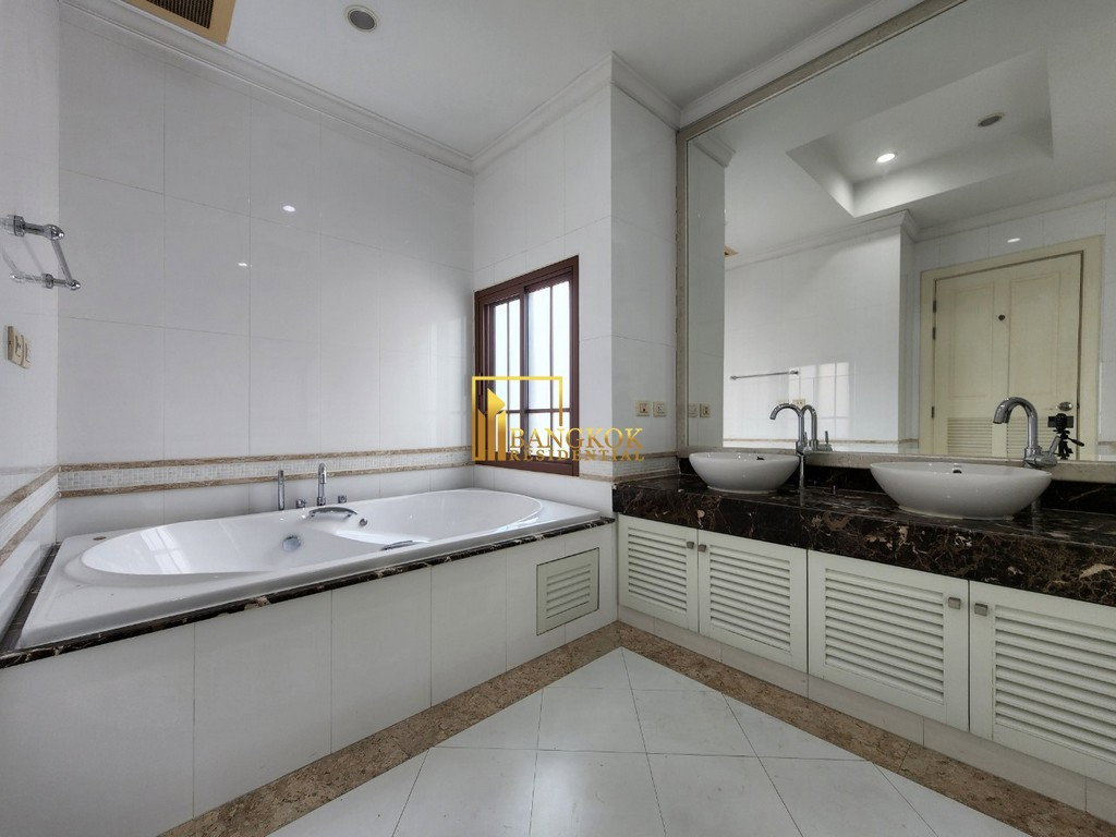 รูป Baan Sansiri 67 | Luxurious 4 Bedroom House in Phra Khanong - BR27822SH - รูปที่ 35/46