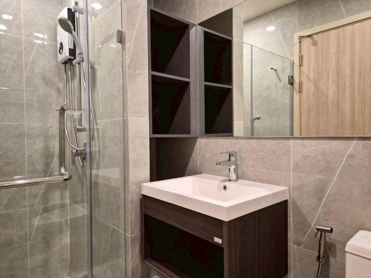รูป 🟢ER25942 🟢ให้เช่า / For Rent Nue District R9 Rama 9 | 1 ห้องนอน 1 ห้องน้ำ | 💰 21,000 บาท/เดือน - รูปที่ 12/14