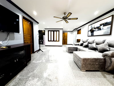 คอนโด ศรีราชา ชลบุรี : 2 Bed Condo for Sale at Royal Hill Resort in Thappraya Pattaya