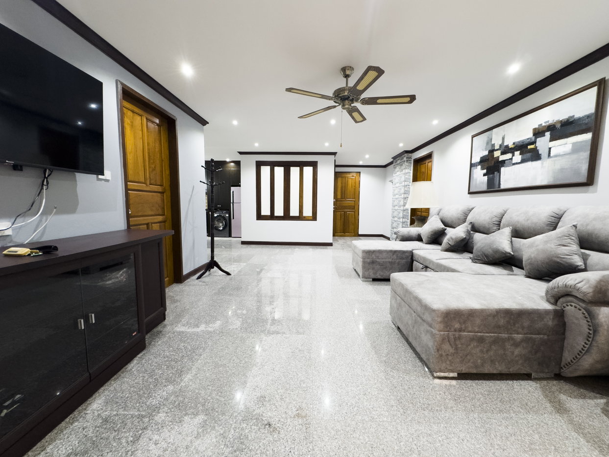 รูป 2 Bed Condo for Sale at Royal Hill Resort in Thappraya Pattaya - รูปที่ 1/17