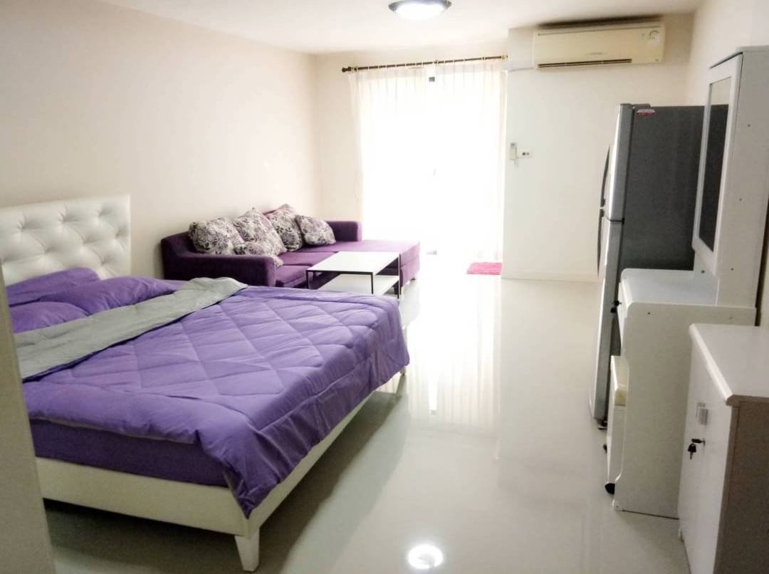 picture Champs-Élysées: Beautiful Room | Fast Booking Recommended! - 4/8