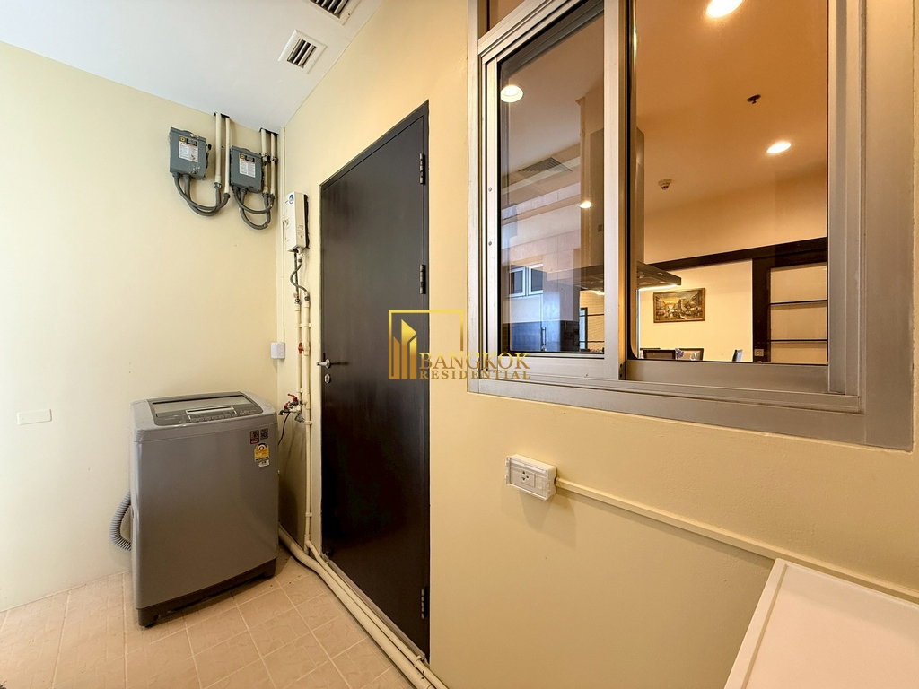 รูป Beautiful 3 Bedroom Apartment For Rent in Asoke Area - BR7060SA - รูปที่ 33/52