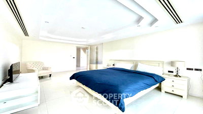 คอนโด ถนนพระราม 3 : คอนโด 4-ห้องนอน ที่ ไอดีล 24 คอนโดมิเนียม ใกล้ BTS พร้อมพงษ์ (ID 2739705)