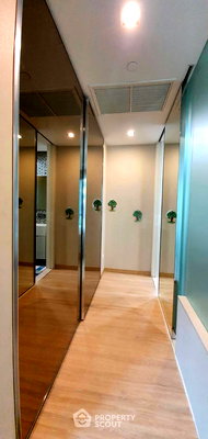 คอนโดให้เช่า : คอนโด 1-ห้องนอน ที่ เดอะ รูม สุขุมวิท 21 ใกล้ MRT สุขุมวิท (ID 2742924)