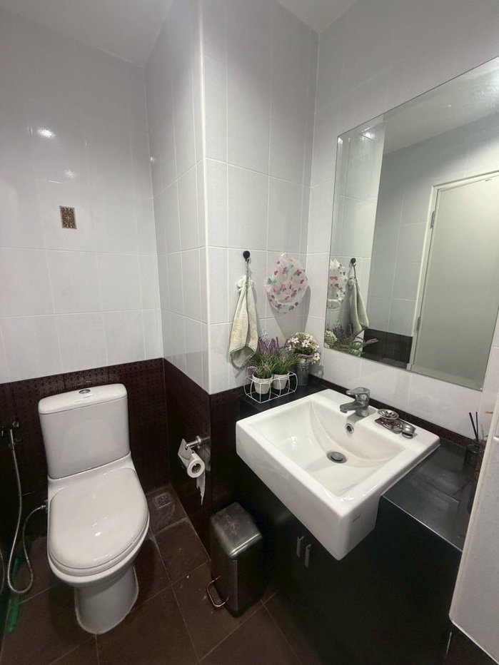 รูป ขายห้องสภาพดี แต่งพร้อม เฟอร์ครบ ราคาถูก ทำเลทอง ใกล้ ARL & MRT สายสีเหลือง สถานีหัวหมาก - รูปที่ 11/12