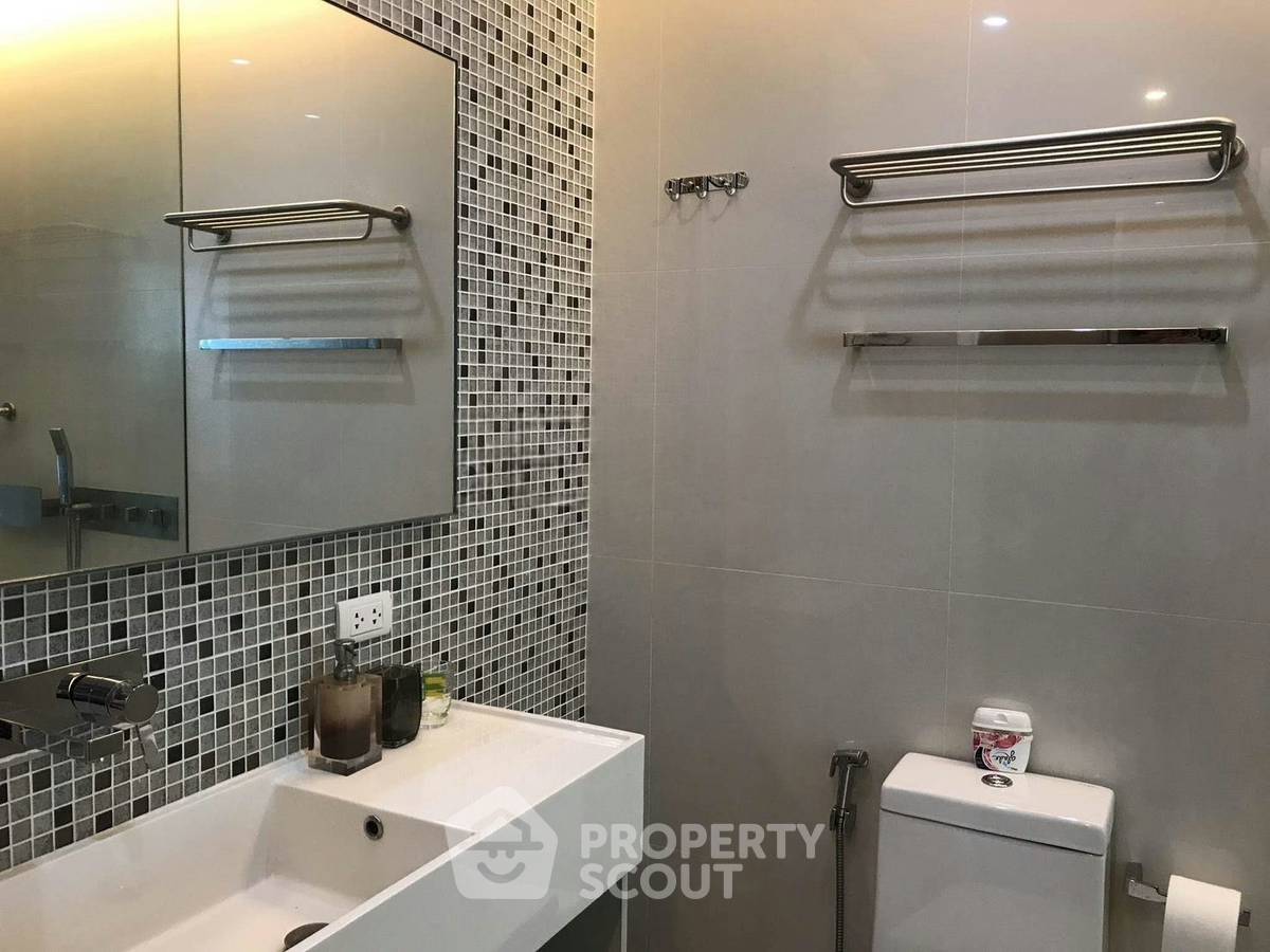 รูป คอนโด 1-ห้องนอน ที่ เดอะ รูม สุขุมวิท 21 ใกล้ MRT สุขุมวิท (ID 2742960) - รูปที่ 5/5