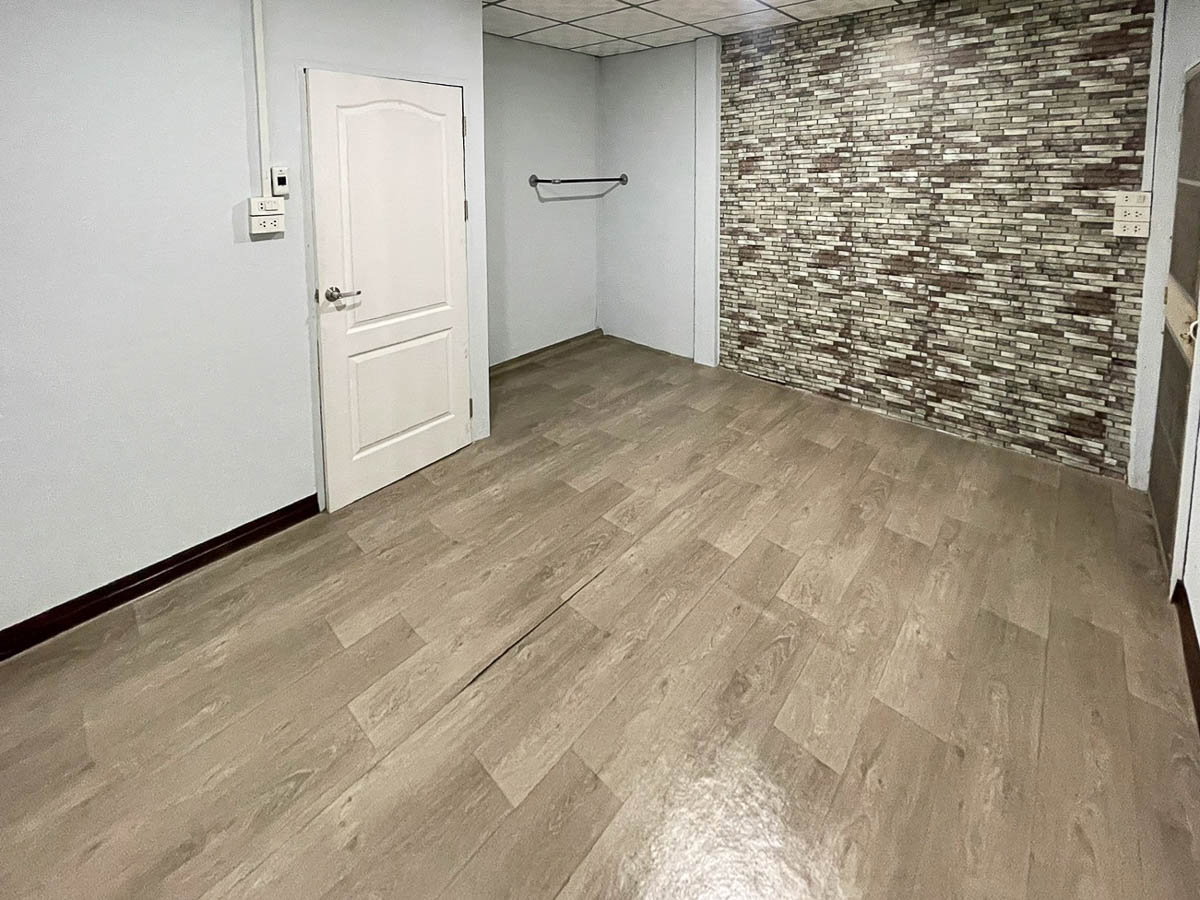 รูป ขาย บ้าน Flowery Home ปากเกร็ด บ้านทาวน์เฮาส์ 2 ชั้น แบบ 2 ห้องนอน 17 ตรว 110 ตรม สภาพดี ใกล้ ติวานนท์ ศรีสมาน ดอนเมือง อิมแพ็ค เมืองทอง : EL26S-002 - รูปที่ 9/16