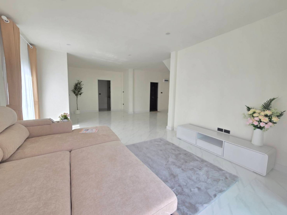 รูป ทาวน์เฮ้าส์หลังมุม ทำเลดีเยี่ยม รีโนเวทใหม่ สวยพร้อมอยู่ หมู่บ้านฟ้าปิยรมย์ เฟส1 เรือนหลวง ลำลูกกาคลอง6 บึงคำพร้อย ปทุมธานี ของแถมเยอะ - รูปที่ 15/45