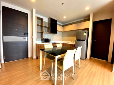 คอนโดให้เช่า : คอนโด 2-ห้องนอน ที่ ริธึ่ม สาทร ใกล้ BTS สะพานตากสิน (ID 2744477)
