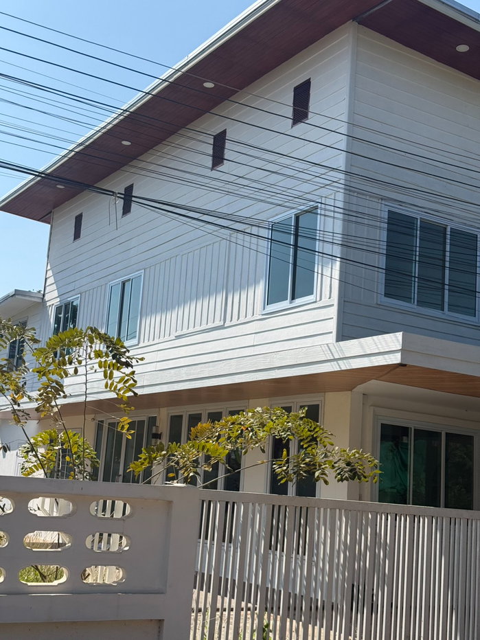 รูป ขายบ้านเดี่ยว 2 ชั้น 100 ตร.ว. บ้านรีโนเวทใหม่ ติดถนนริมโขง 2 ข้างแปลงมุม ทำเลหายาก - รูปที่ 13/14