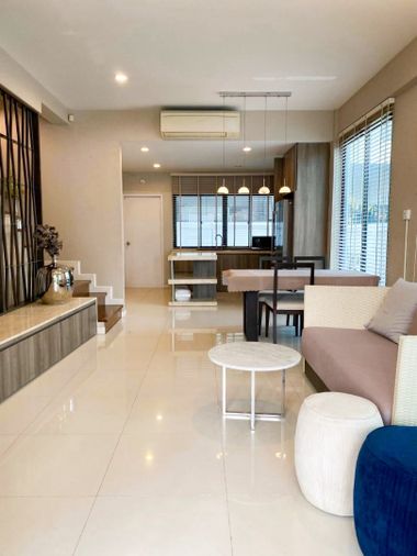 3-bed townhouse for rent, 300 sqm, 20.6 sq wah, Bless Town Sukhumvit 50