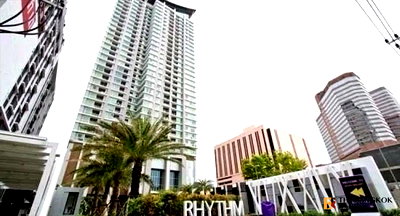 Condos for sale : 🏙️✨ 2-Bedroom Unit, Fully Furnished - Rhythm Ratchada-Huai Khwang near MRT Huai Khwang