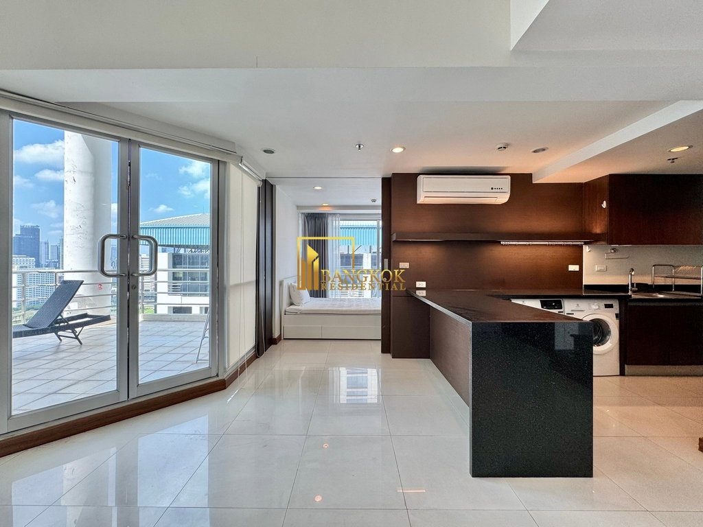 รูป The Rajdamri | Charming 2 Bed Duplex Condo Next to BTS - BR18685CD - รูปที่ 3/30