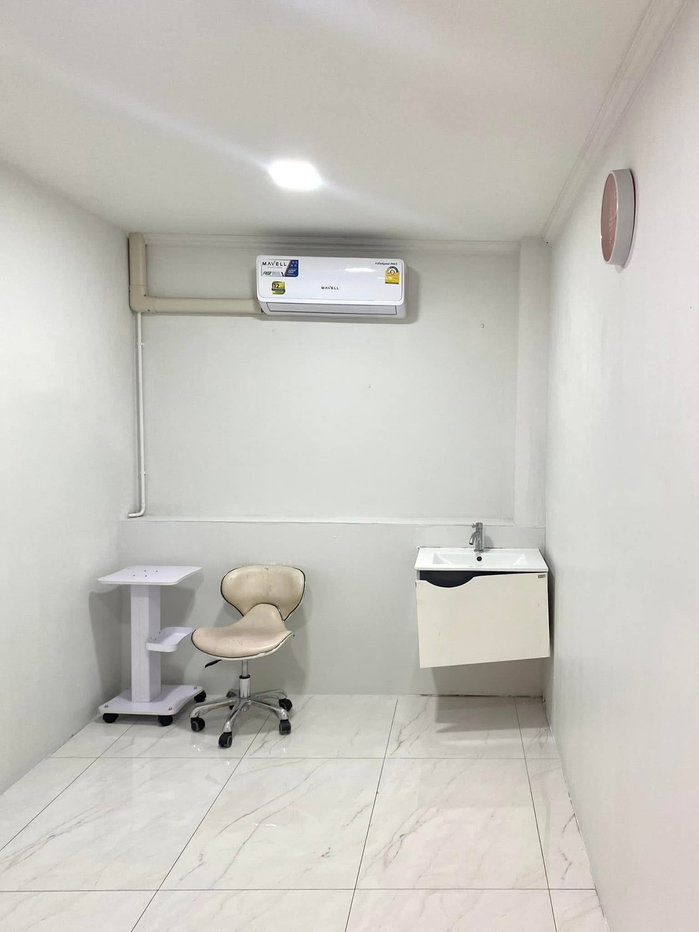 รูป ให้เช่า อาคารพาณิชย์ 2 คูหา 3 ชั้นครึ่ง พร้อมชั้นลอย ตกแต่งภายในเรียบร้อย พร้อมเปิดกิจการทันที เหมาะสำหรับ คลินิก สปา สำนักงาน ทำเลดี ตรงCBP -RW007788 - รูปที่ 16/25