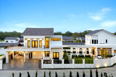 Houses for sale Chiang Mai : Luxury Private Pool Villa Fully Furnished