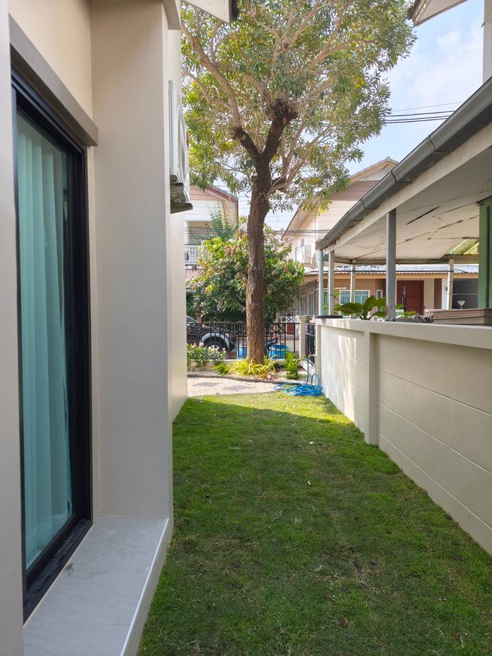 รูป บ้านแฝด 37 ตร.วา รีโนเวทใหม่ต่อเติมครบ หิ้วกระเป๋าเข้าอยู่ได้เลย - รูปที่ 6/13