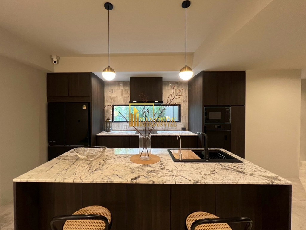 รูป Modern 4 Bedroom Townhouse in Phra Khanong - BR49048TH - รูปที่ 6/17
